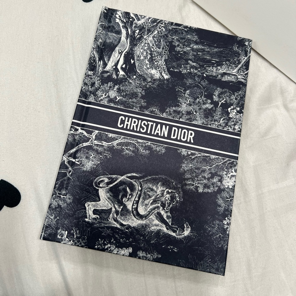 Dior notebook